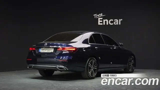 Mercedes-Benz E-Class 2022 — фото 2