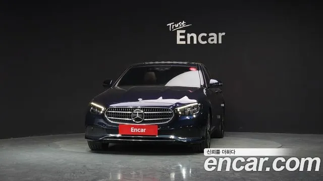 Mercedes-Benz E-Class 2022 — фото 3