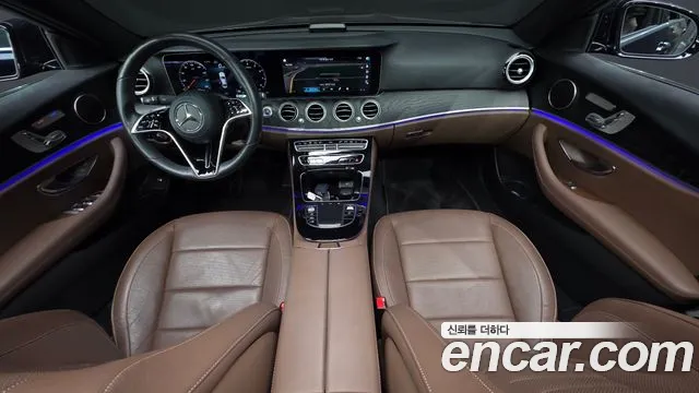 Mercedes-Benz E-Class 2022 — фото 10