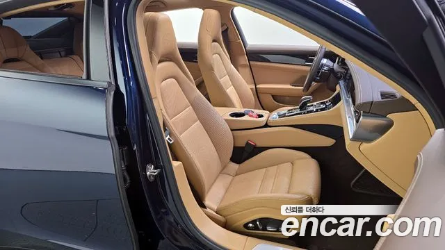 Porsche Panamera 2018 — фото 12