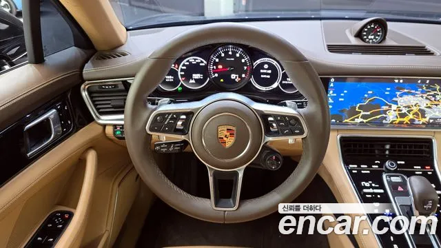 Porsche Panamera 2018 — фото 13