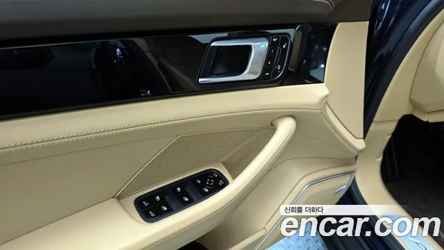 Porsche Panamera 2018 — фото 14