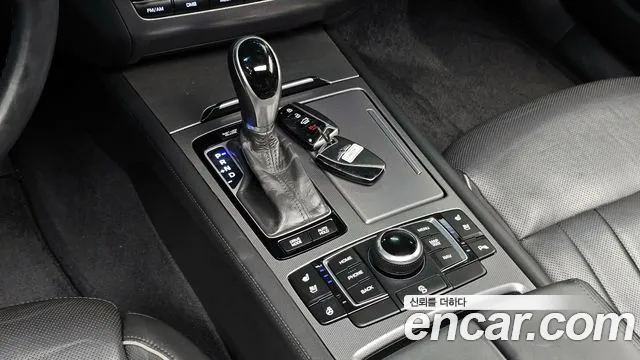 Hyundai Genesis 2015 — фото 9