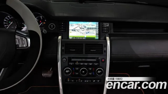 Land Rover Discovery Sport 2015 — фото 13
