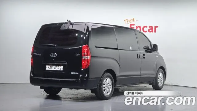 Hyundai Starex 2018 — фото 2