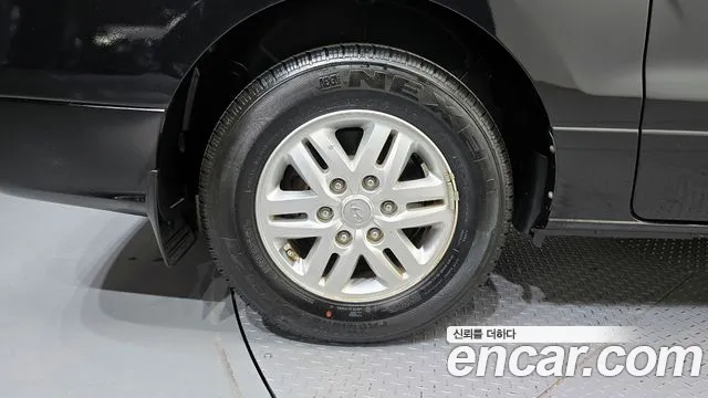 Hyundai Starex 2018 — фото 5