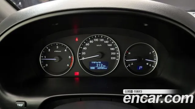 Hyundai Starex 2018 — фото 8