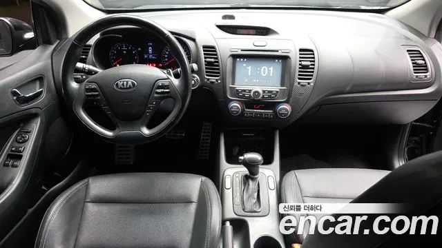 Kia K3 2015 — фото 10