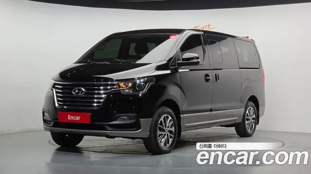 Hyundai Starex 2020 — фото 1