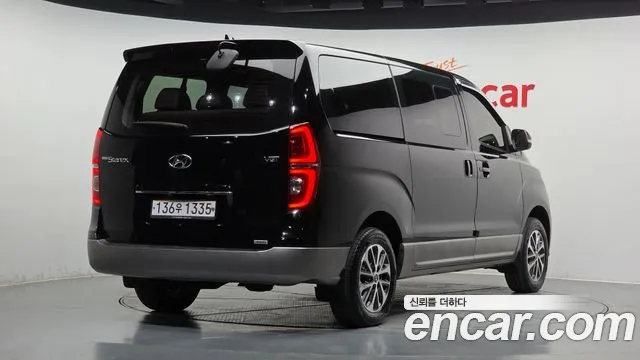 Hyundai Starex 2020 — фото 2