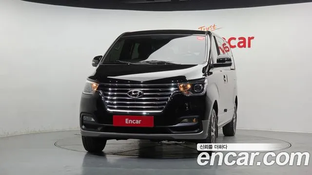 Hyundai Starex 2020 — фото 3