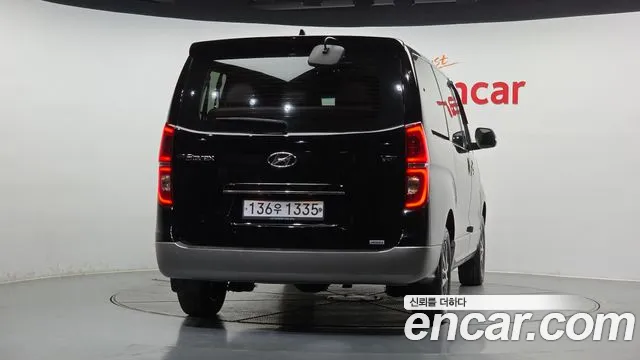 Hyundai Starex 2020 — фото 4