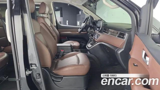 Hyundai Starex 2020 — фото 11