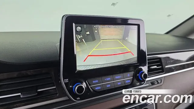 Hyundai Starex 2020 — фото 15