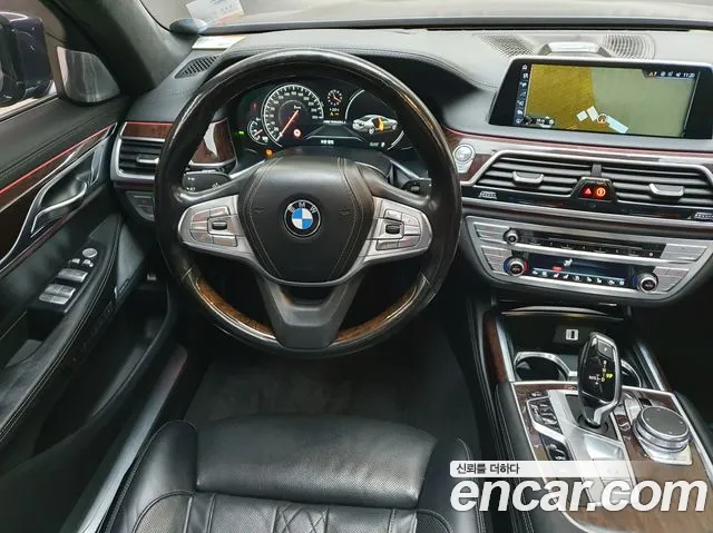 BMW 7-Series 2016 — фото 11