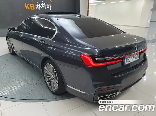 BMW 7-Series 2016 — фото 18