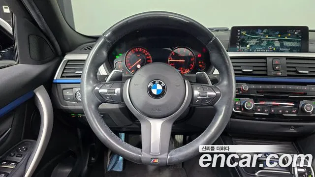 BMW 3-Series 2018 — фото 18