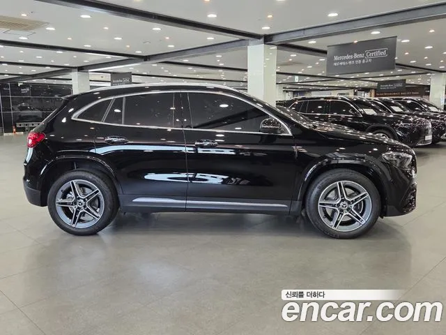 Mercedes-Benz GLA-Class 2024 — фото 4