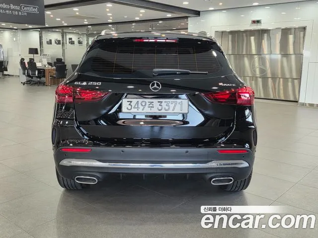 Mercedes-Benz GLA-Class 2024 — фото 6