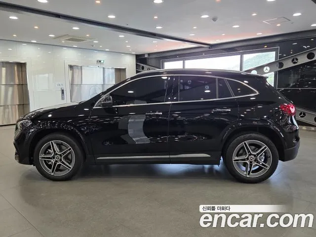 Mercedes-Benz GLA-Class 2024 — фото 8