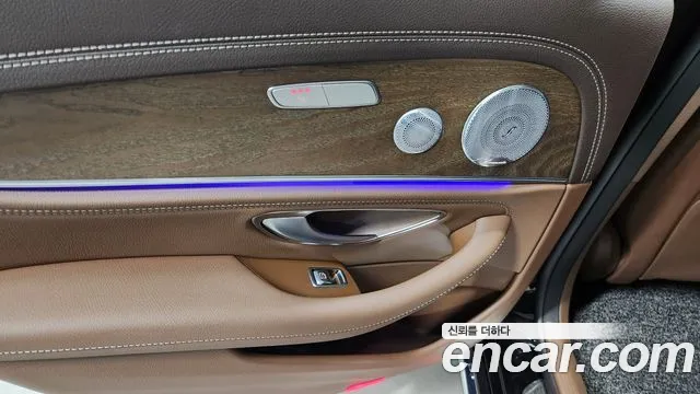 Mercedes-Benz E-Class 2020 — фото 16