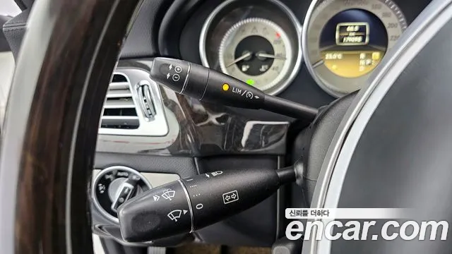 Mercedes-Benz CLS-Class 2012 — фото 18