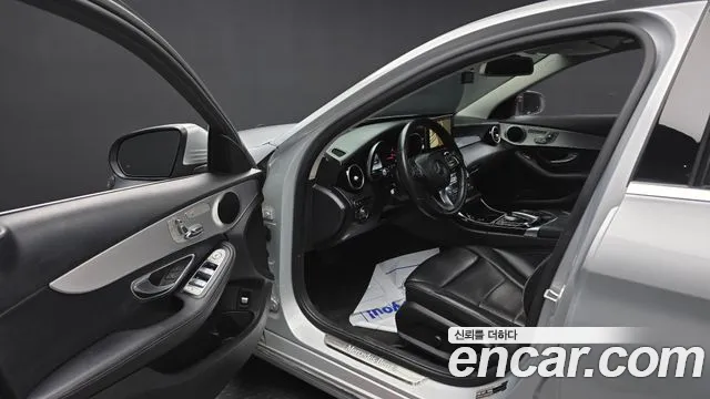 Mercedes-Benz C-Class 2016 — фото 10