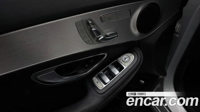 Mercedes-Benz C-Class 2016 — фото 18