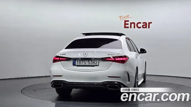 Mercedes-Benz C-Class 2023 — фото 4