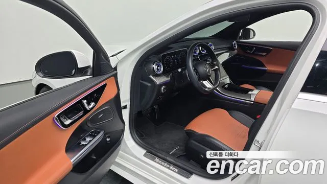 Mercedes-Benz C-Class 2023 — фото 17
