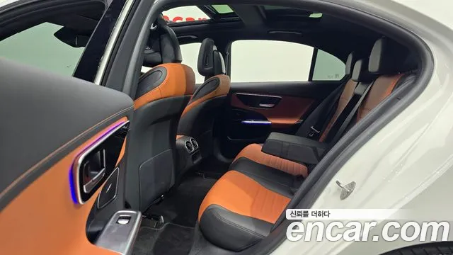 Mercedes-Benz C-Class 2023 — фото 18