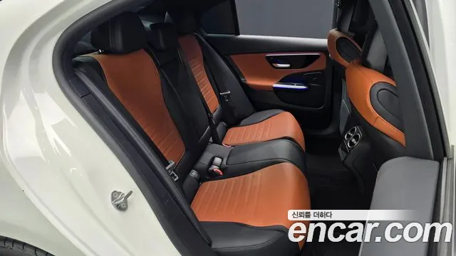 Mercedes-Benz C-Class 2023 — фото 16