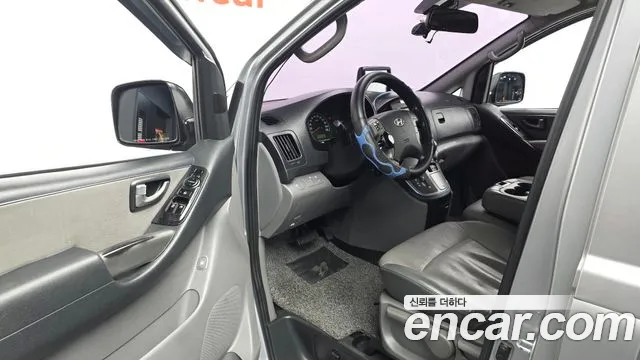 Hyundai Starex 2013 — фото 13