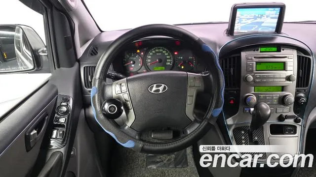 Hyundai Starex 2013 — фото 19