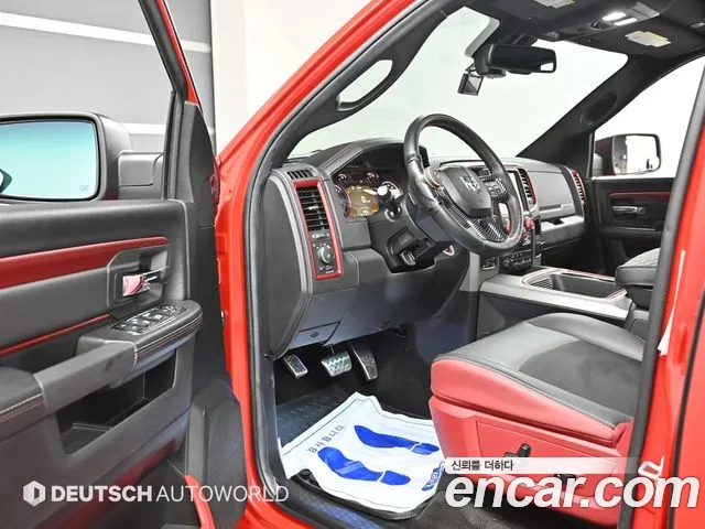 Dodge Ram Pick Up 2017 — фото 11