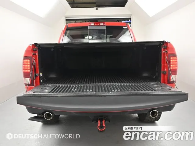 Dodge Ram Pick Up 2017 — фото 19
