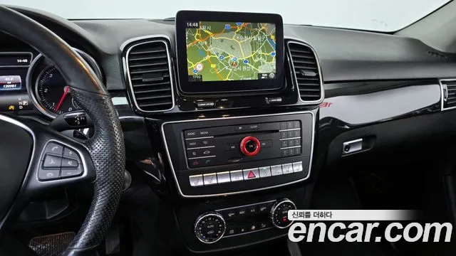Mercedes-Benz GLE-Class 2016 — фото 13
