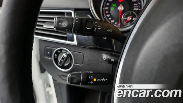 Mercedes-Benz GLE-Class 2016 — фото 19
