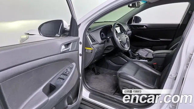 Hyundai Tucson 2017 — фото 13