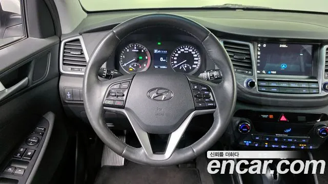 Hyundai Tucson 2017 — фото 19