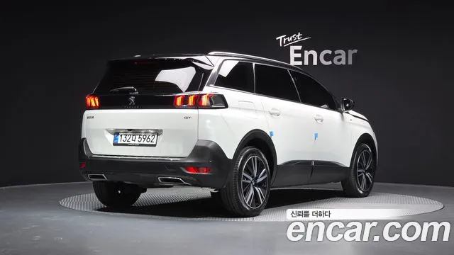 Peugeot 5008 2024 — фото 2