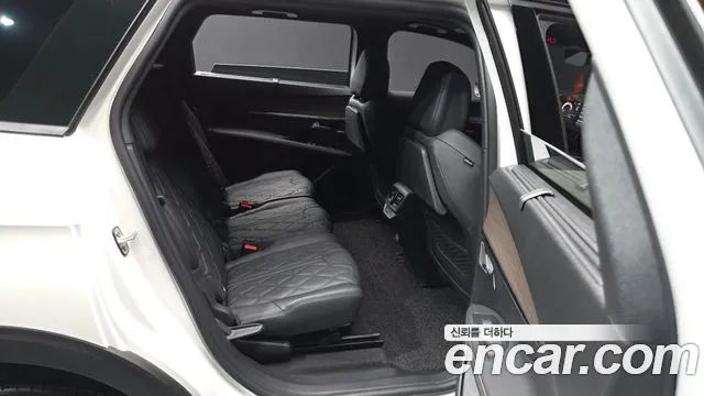 Peugeot 5008 2024 — фото 12