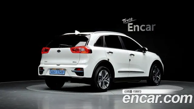 Kia Niro 2021 — фото 2