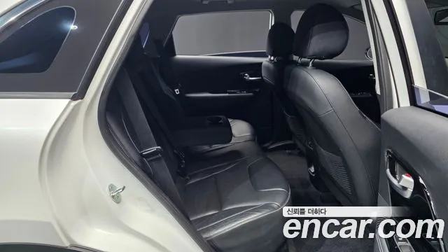 Kia Niro 2021 — фото 18