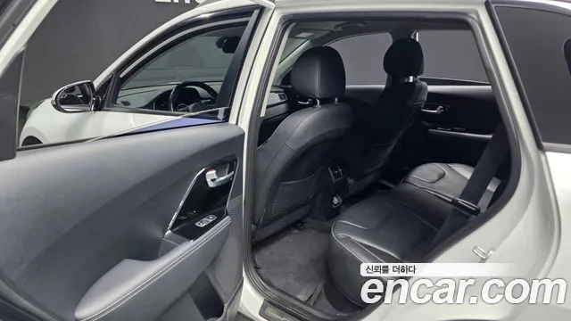 Kia Niro 2021 — фото 16