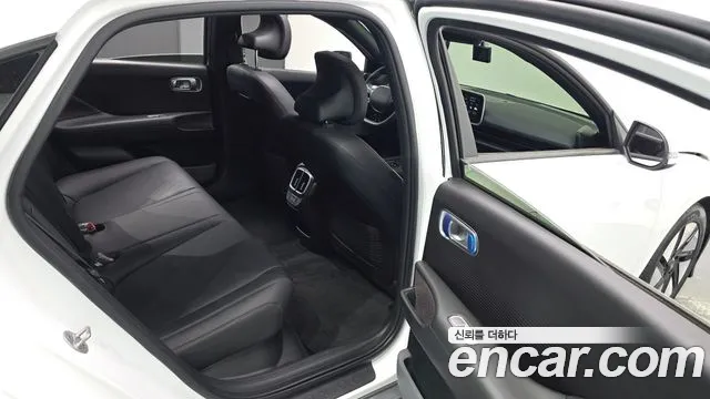 Hyundai Ioniq6 2023 — фото 17