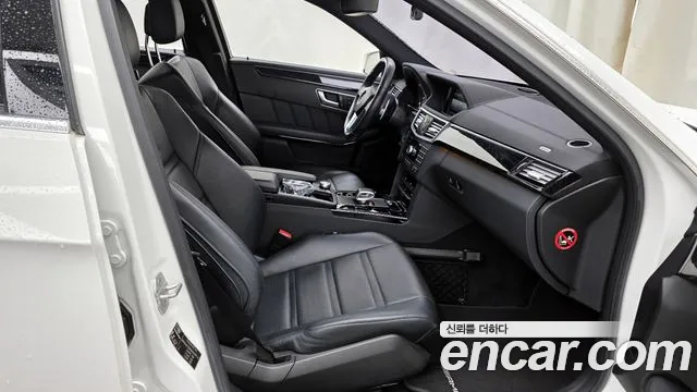 Mercedes-Benz E-Class 2013 — фото 11