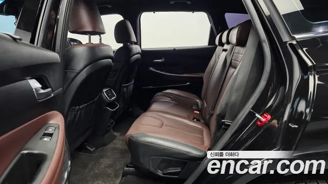 Hyundai Santafe 2019 — фото 18