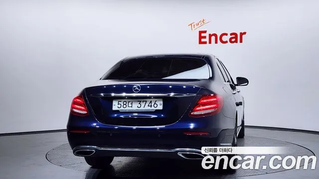Mercedes-Benz E-Class 2017 — фото 4