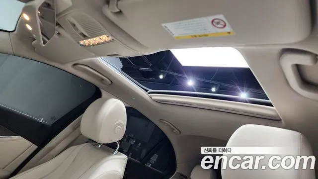 Mercedes-Benz E-Class 2017 — фото 19
